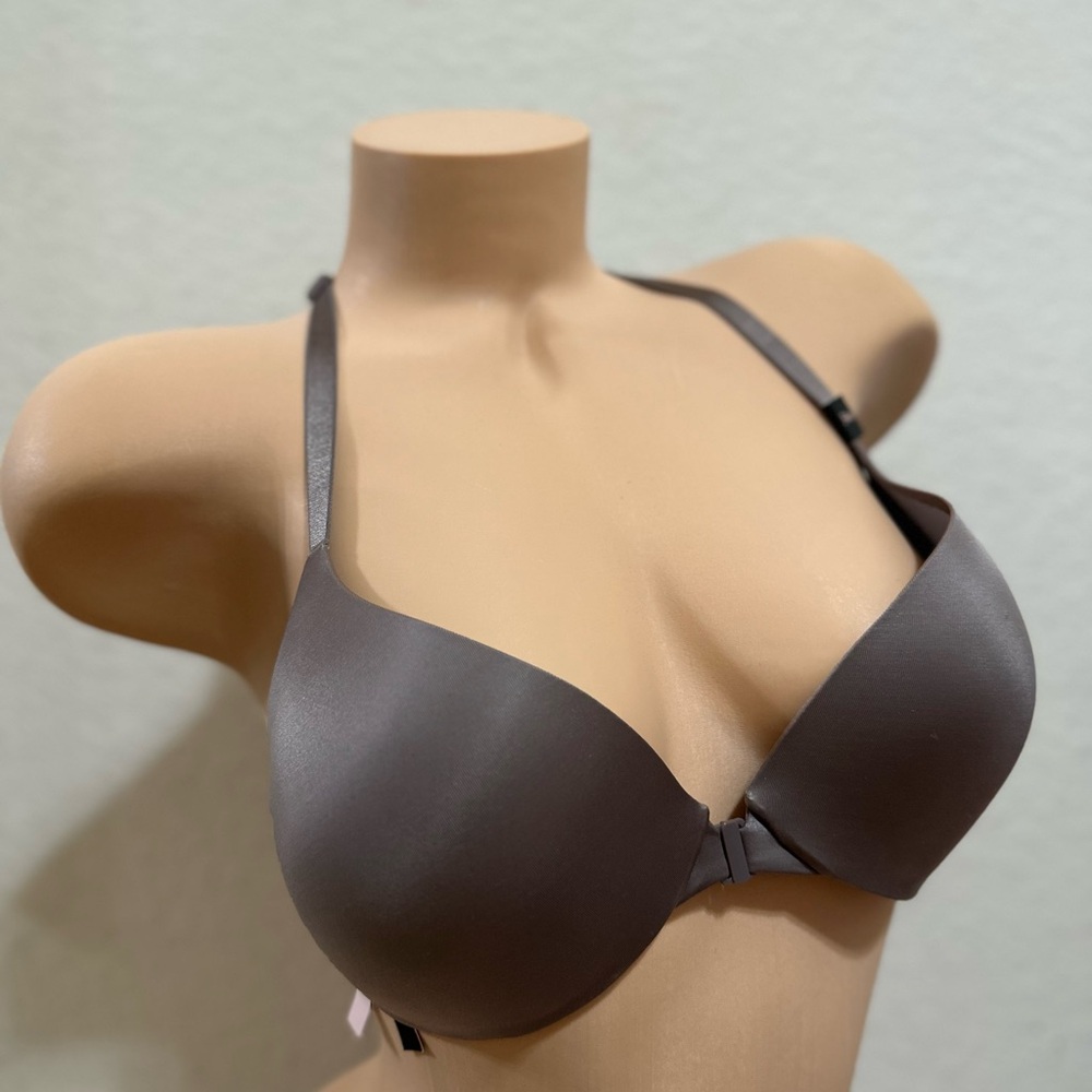 34D Victoria’s Secret Bra